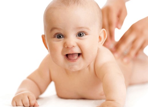 Cara Meningkatkan Perkembangan Mata Bayi Pada Usia 1 Tahun