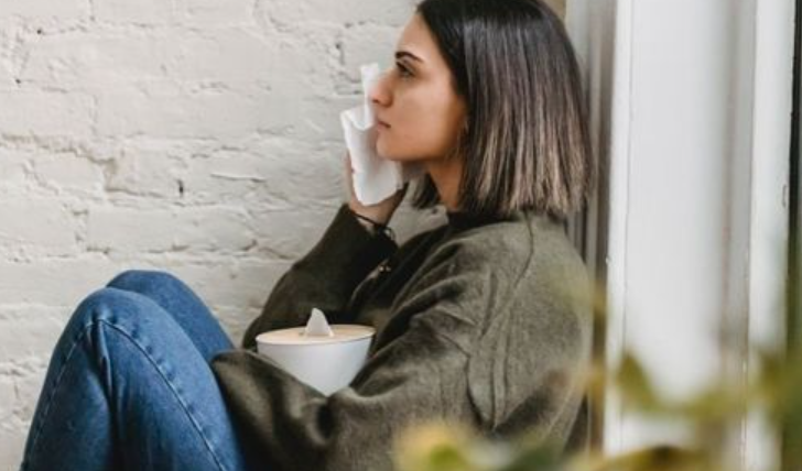 cara menghilangkan mata sembab akibat menangis semalaman